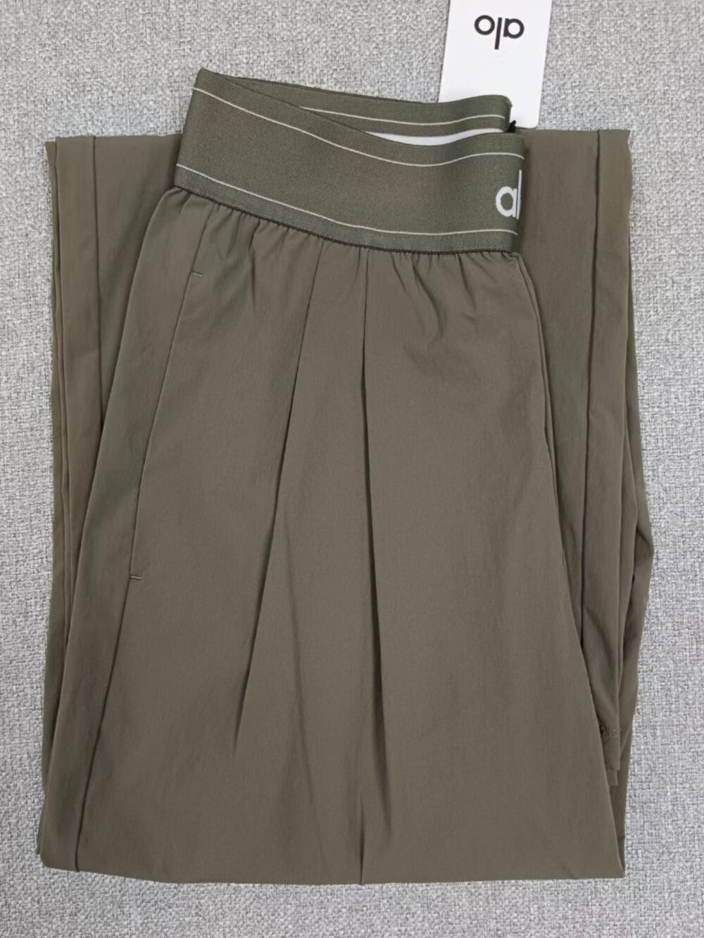 Olive ALO Yoga Suit Up Trouser🔥Wide-Leg,Regular Limited,30” Inseam👼Chic,New - Picture 6 of 7